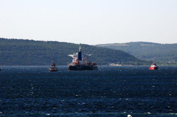 Çanakkale Boğazı'nda gemide makine arızası