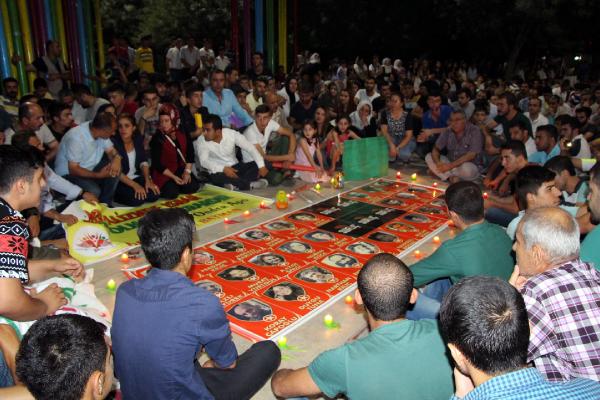 Patlamada yaralandı, taburcu olunca, ölenler için düzenlenen anma etkinliğine katıldı