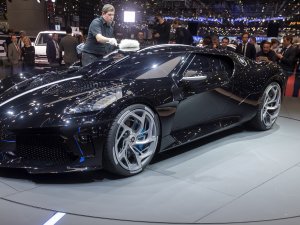 Dünyanın en pahalı otomobili satıldı