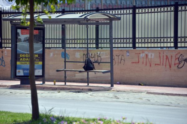 Adana'da aynı anda 2 şüpheli çanta paniği