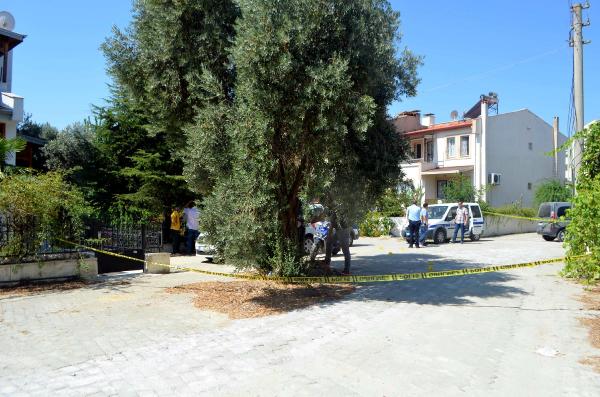 Hastaneye götürmek isteyen polise saldırınca vurularak öldü
