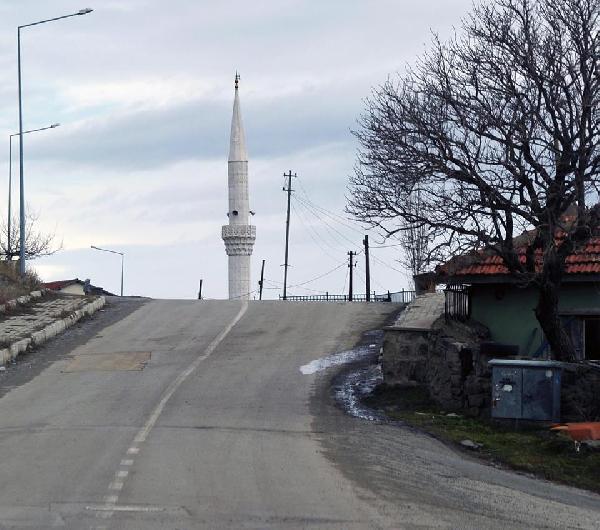 Cami'nin minaresi objektife böyle yansıdı