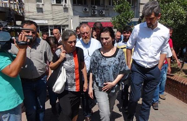 (Şanlıurfa'daki polise saldırı) Figen Yüksekdağ: "O saldırıları ve cinayetlerin doğru olmadığını, doğru bulmadığımızı ifade ettik"