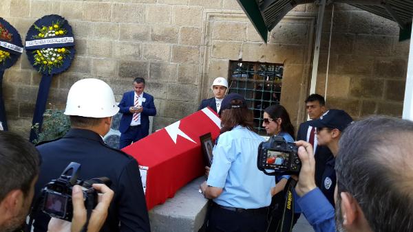 Şehit polisler törenle uğurlandı (2)