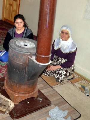2'si zihinsel engelli 5 çocuğuyla, açlıkla mücadele ediyor