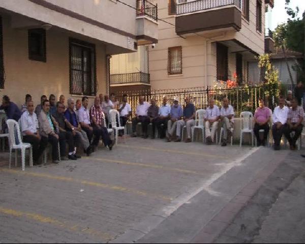Batman'da intihar eden yüzbaşının baba evinde hüzün