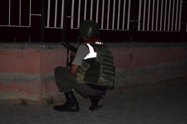 İntihar girişiminde bulunun kişinin silahını arkadaşı aldı