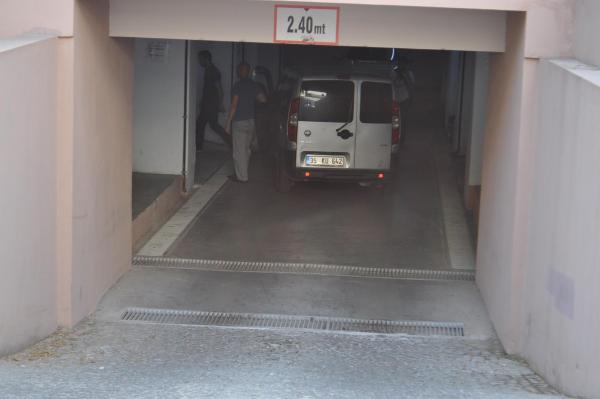 İzmir'de çifte operasyon (4)