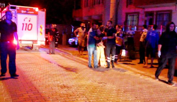 Eşiyle tartışan kadın üzerine benzin döküp kendisini yaktı