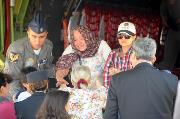 Şehit polis Diyarbakır'da törenle uğurlandı (2)