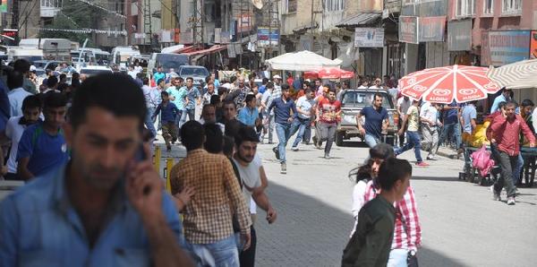 Yüksekova'da kavga:10 yaralı