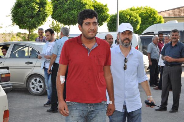 Besni'de minibüsçülerin yolcu kavgası: 2 yaralı