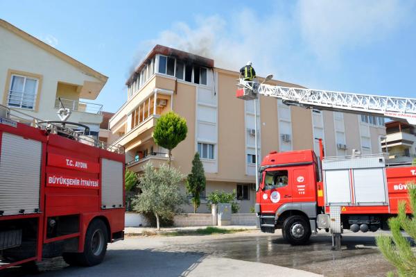 Dairede çıkan yangın korkuttu