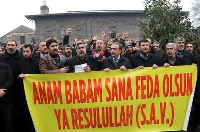 Diyarbakır'da cuma çıkışı İslamofobi protestosu