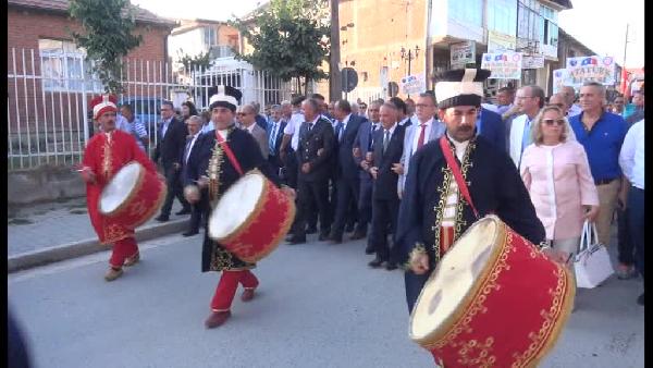 625 yıl sonra Kosova sokaklarında Mehter Marşı