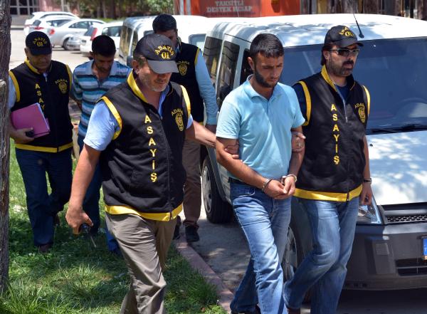 Bebeğiyle kaçırılan kadın, kırmızı ışıkta otomobilden atlayıp esnafa sığındı(2)