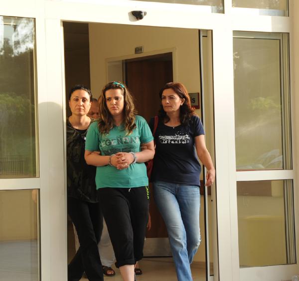 Özlem Y.'nin annesi: Kızım 'canlı bomba' olması istenince Suriye'den kaçmış (2)