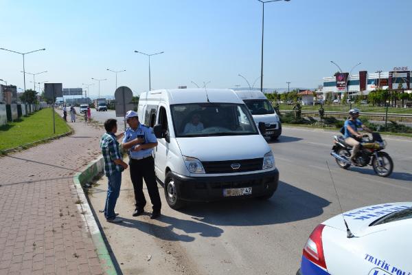 Kantara girmemek için plakasına çamur sıvayan araç 'bomba yüklü' şüphesiyle durduruldu