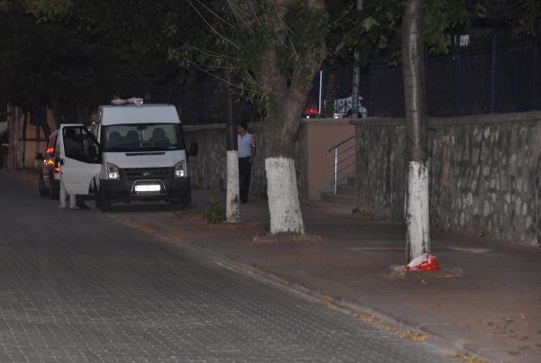 Orduevi yanına bırakılan şüpheli poşetten iç çamaşırı çıktı