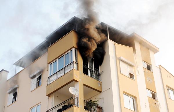 Yangına uyurken yakalandılar