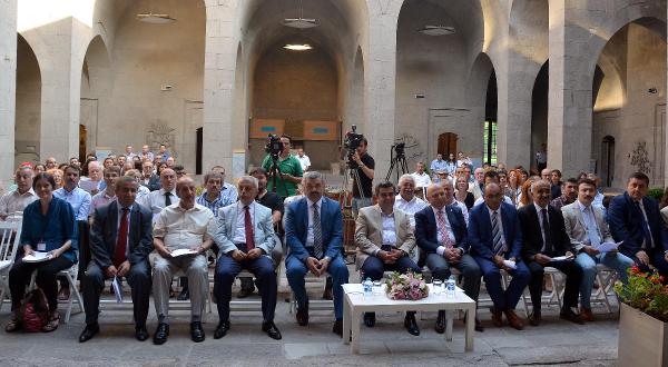 Melik Ayaz: Tarihi alanlarda kazıdan ziyade, koruma çalışmalarını esas aldık