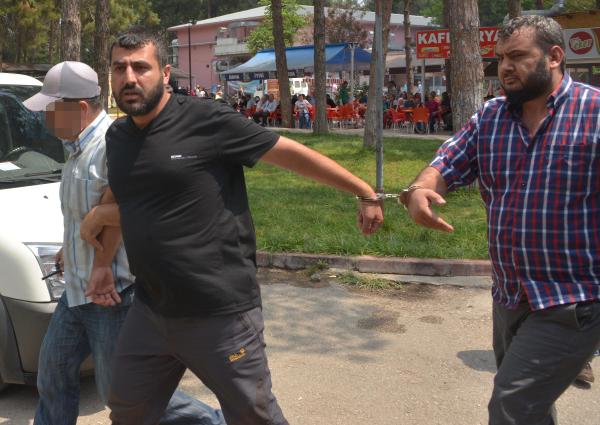 Adana'da IŞİD şüphelisi 11 kişi adliyeye sevk edildi