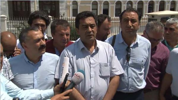 Valilikte Gazi Mahallesi'ndeki cenaze gerginliği görüşmesi