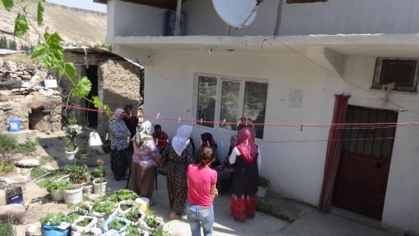 Köpeği ve kadını eterle bayıltan çarşaflı kadın evi soydu