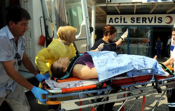 Barışma teklifini reddeden eski nişanlısını bıçakladı