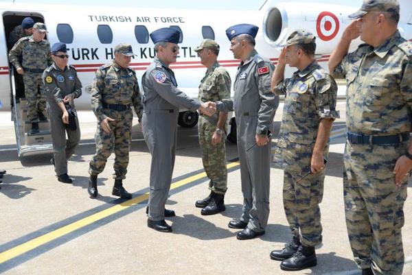 Hava Kuvvetleri Orgeneral Akın Öztürk Suriye sınırında