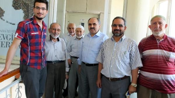 Yaşlılar güçlük çekince camiye asansör yaptırıldı