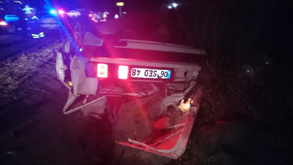 Gölbaşı'nda otomobil TIR'a çarptı: 4 ölü 1 yaralı