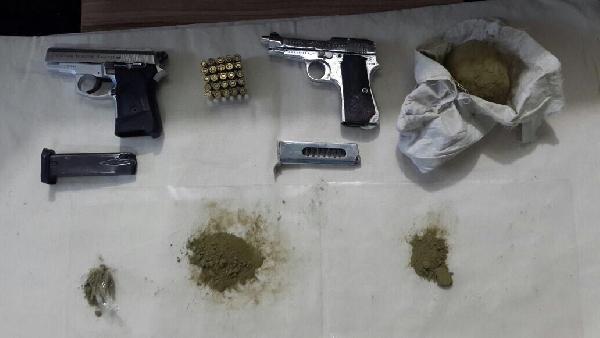 Lice'de jandarmayı gözetleyen 2 şüpheli gözaltına alındı