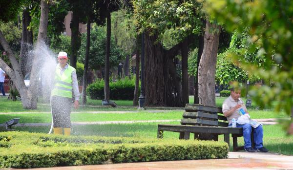 Adana'da termometreler 38 dereceyi gösterdi