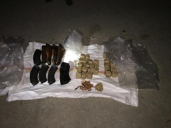 Hakkari'de arazide silah ve mühimmat ele geçirildi