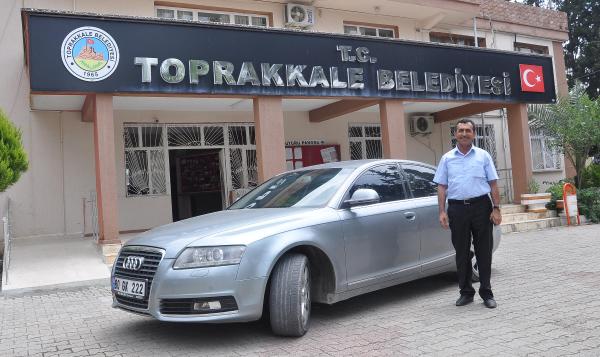 CHP'li Başkan, işçilerin maaşını ödeyebilmek için kiralık makam aracını iade etti