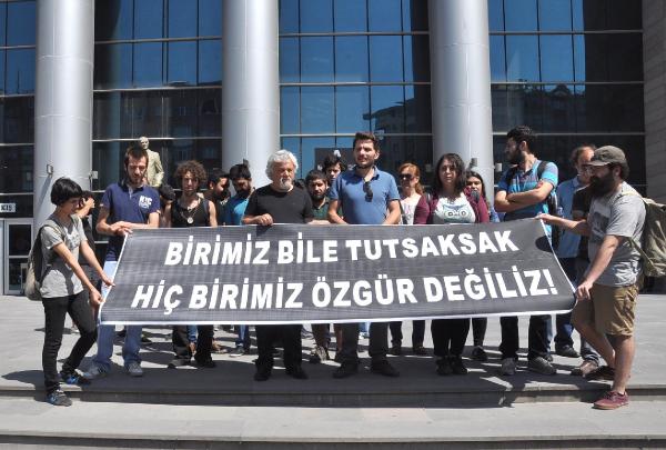 Anarşi İnisiyatifi grubu üyelerinin serbest bırakılmasını istediler