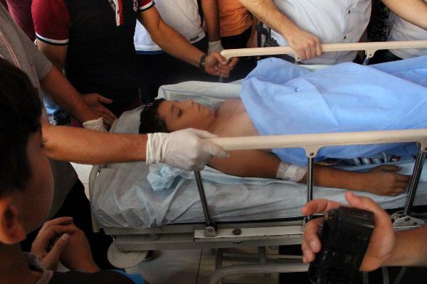 Nusaybin'de arazide buldukları cisim patladı, 2 çocuk yaralandı