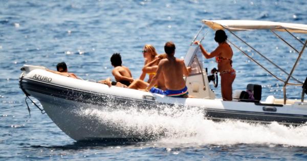 Hintli milyarder, süper lüks yatıyla tatil için Bodrum'da