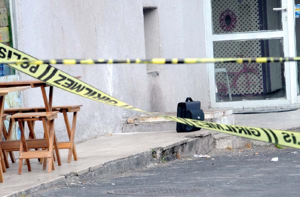 Beşiktaş'ta şüpheli çanta bomba paniği yarattı