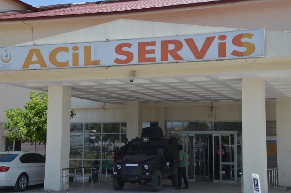 Doğubayazıt'ta PKK ile çatışma: 1'i ağır 3 asker yaralandı