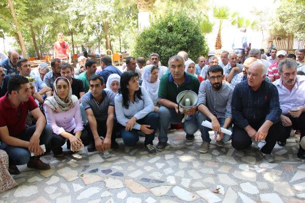 Nusaybin'de şiddete karşı '5 dakika yaşamı durdurma' eylemi