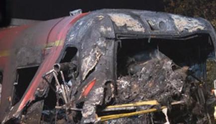 Yük treni raydan çıktı: 24 ölü