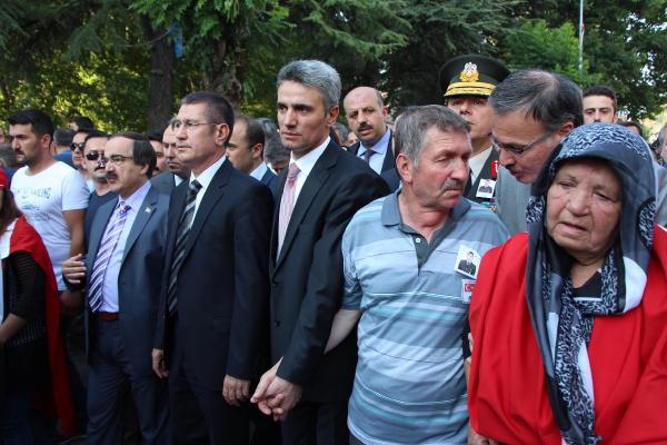 Şehit Uzman Çavuş Sarpkaya, askeri törenle uğurlandı (4)