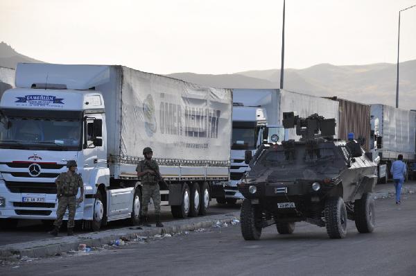 Doğubayazıt'ta PKK ile çatışma: 1'i ağır 3 asker yaralandı (5)