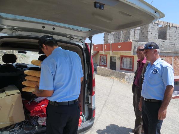 Denetimde el koyulan ekmekler ihtiyaç sahiplerine dağıtıldı