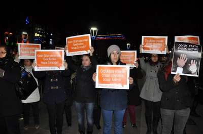 Trabzon'da kadınlardan Nurettin Yıldız’a tepki eylemi