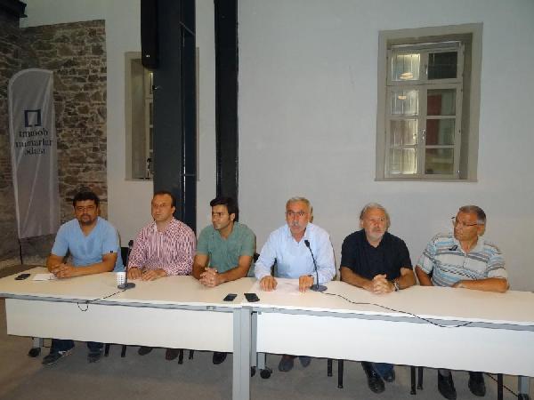 İzmir'de sendika ve meslek odaları barış istedi