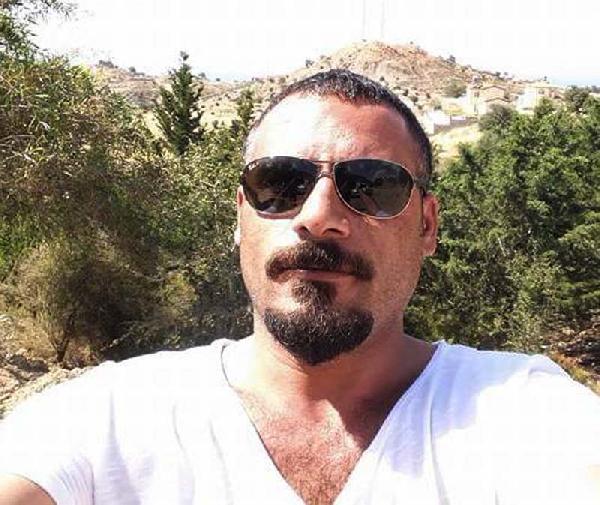 Dağlık alanda otomobilinde tabancayla intihar etti
