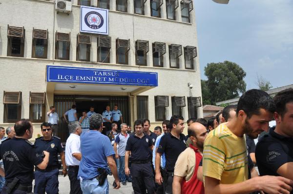 Mersin'de IŞİD şüphelisi 20 kişi adliyeye sevk edildi